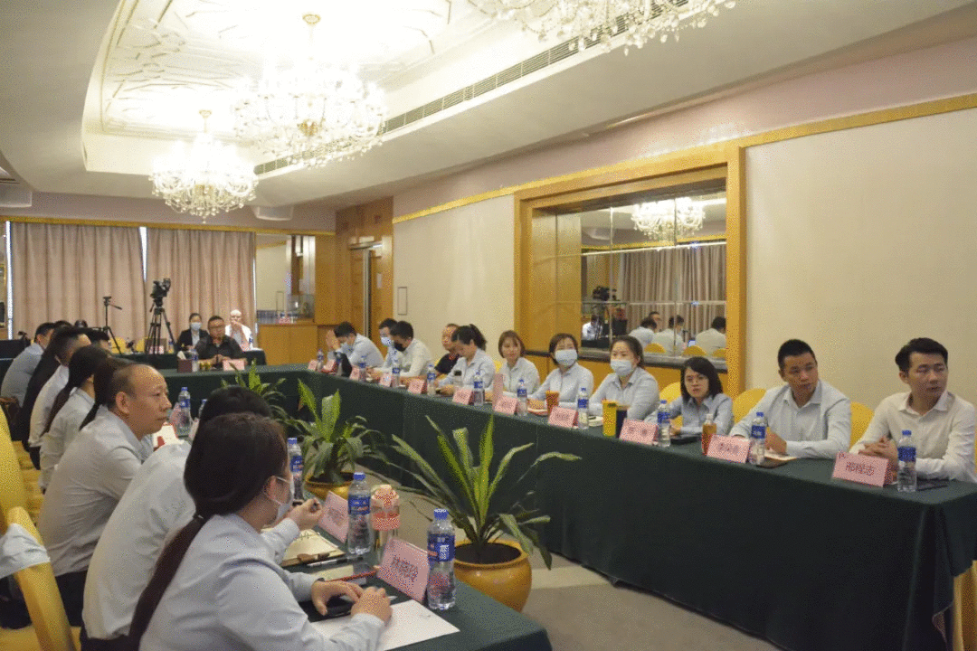 傲馬集團年(nián)中會議(yì)現場 傲馬集團年(nián)中會議(yì)現場